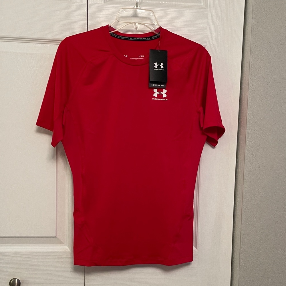 NWT UNDER ARMOUR HEATGEAR Red Compression Tee Shirt Large